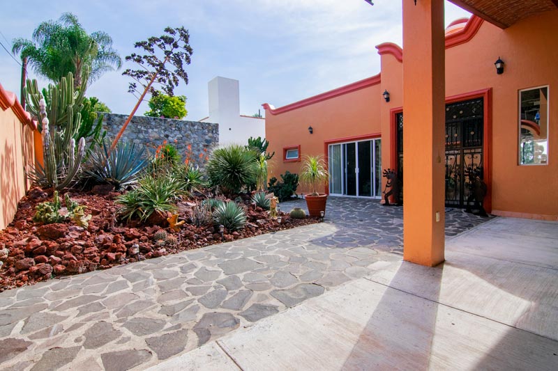 Nabe House for Sale Vista del Lago
