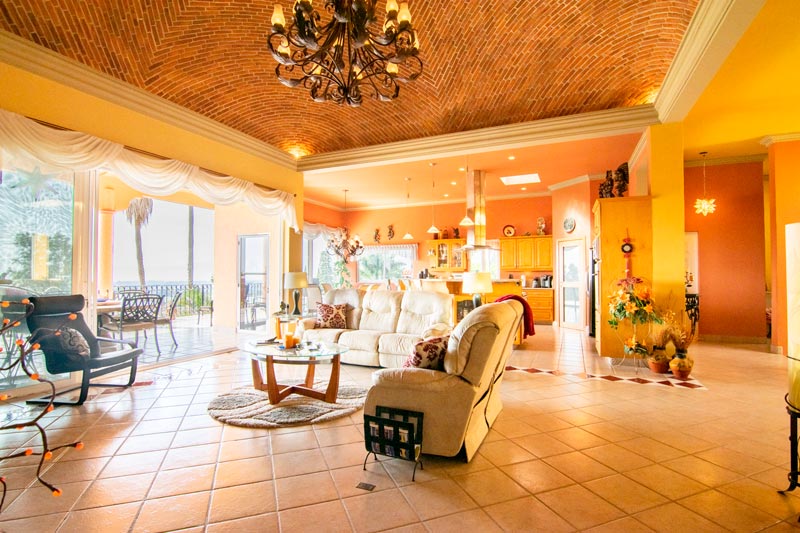 Nabe House for Sale Vista del Lago