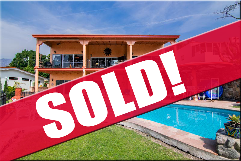 Home For Sale In Vista del Lago