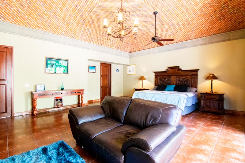 Home for Sale in La Floresta