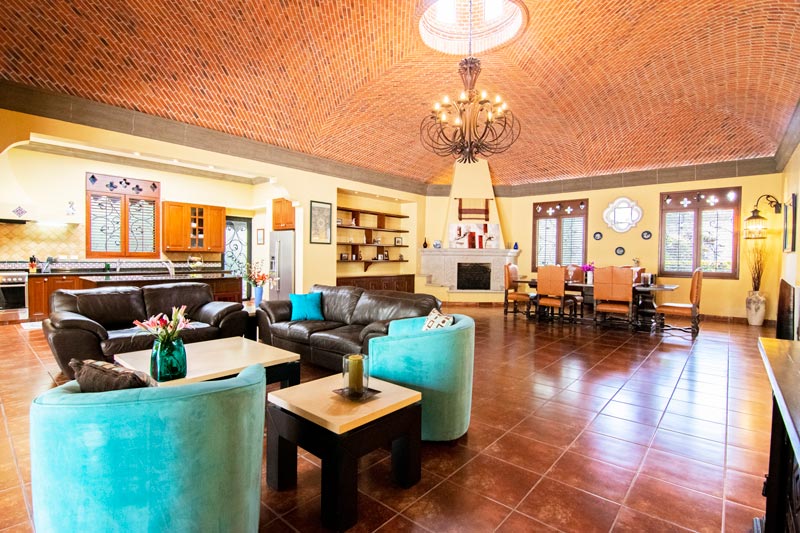 Home for Sale in La Floresta