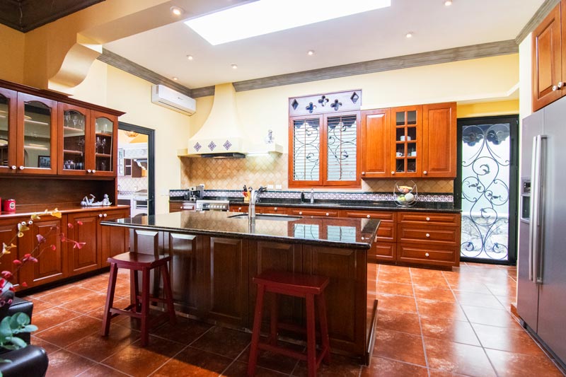 Home for Sale in La Floresta