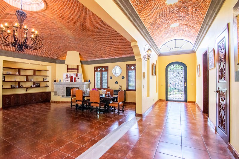 Home for Sale in La Floresta