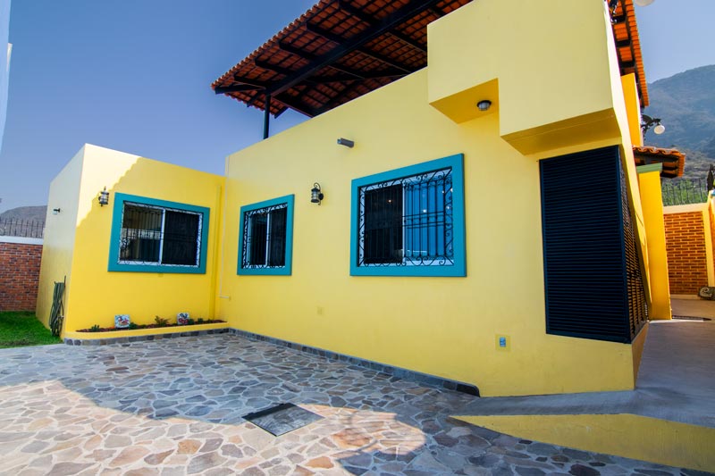 HOUSE FOR SALE IN SAN JUAN COSALA
