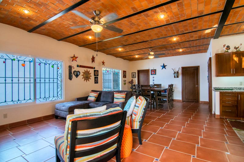 HOUSE FOR SALE IN SAN JUAN COSALA