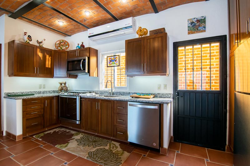 HOUSE FOR SALE IN SAN JUAN COSALA