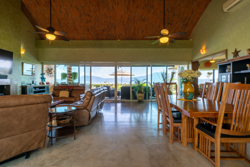 House for sale in San Juan Cosala