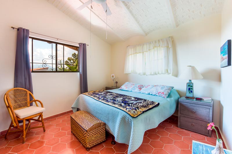 Home for sale in Vista del Lago
