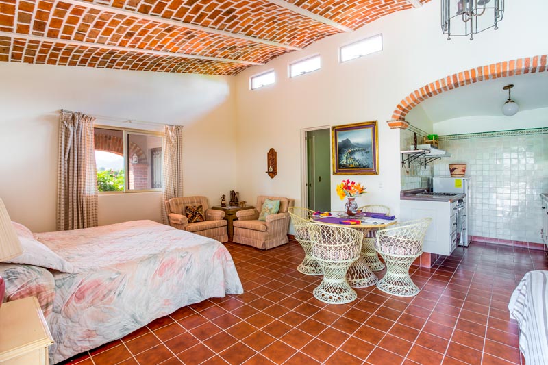 Home for sale in Vista del Lago
