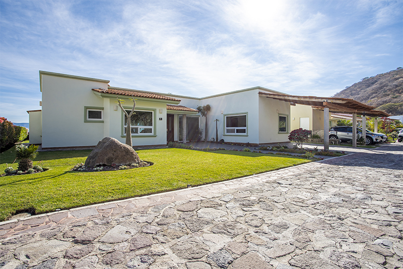Home For Sale- Casa Laguna Vista Deluxe- San Juan Cosala
