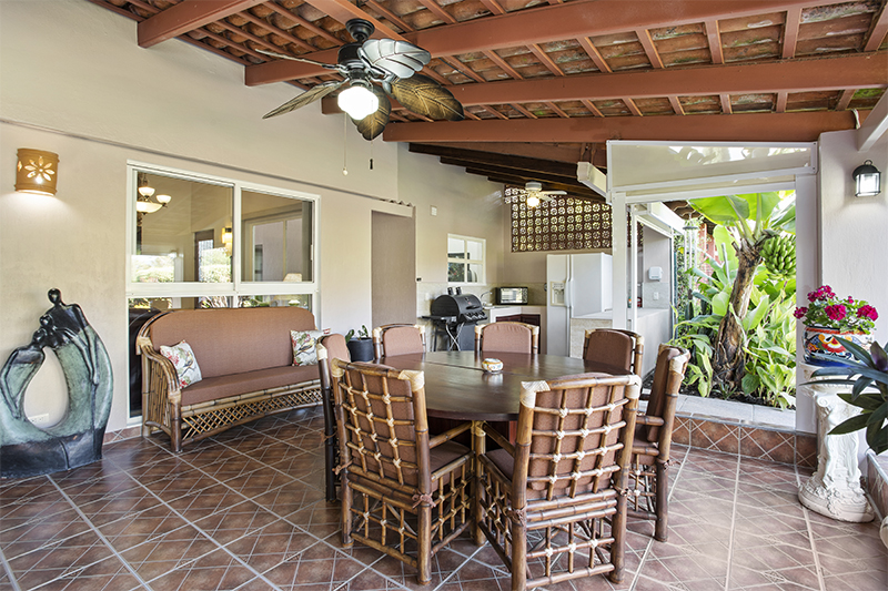 Home For Sale in Vista del Lago