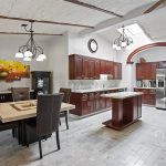 Home For Sale in Vista del Lago