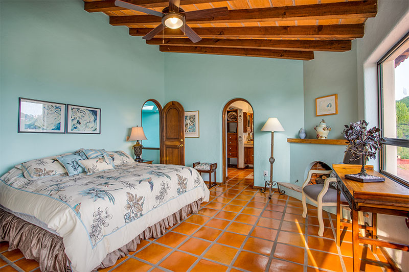 Home For Sale in Mission Chula Vista