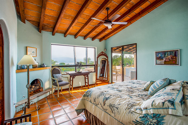 Home For Sale in Mission Chula Vista