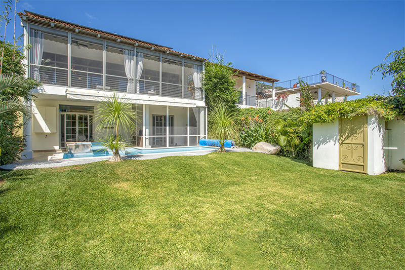 Home For Sale in Upper Ajijc
