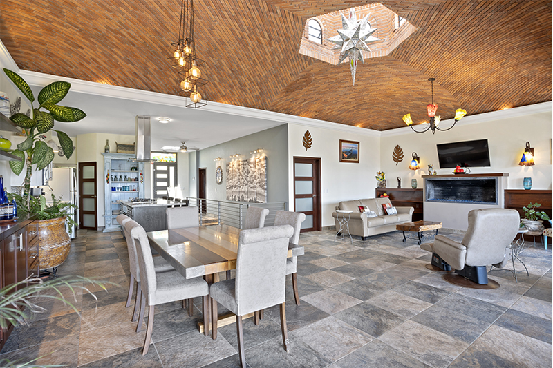 Home For Sale in Upper Ajijc