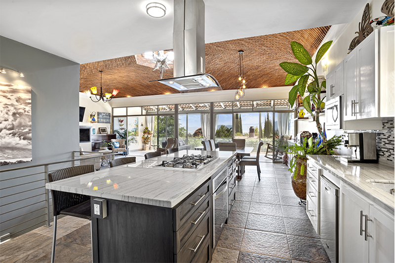 Home For Sale in Upper Ajijc
