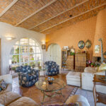 Home For Sale in Vista del Lago