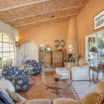 Home For Sale in Vista del Lago