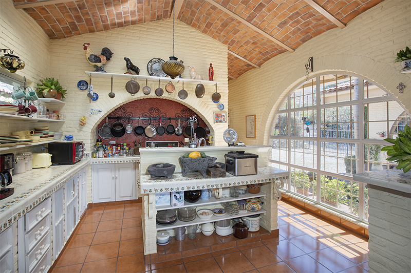 Home For Sale in Vista del Lago