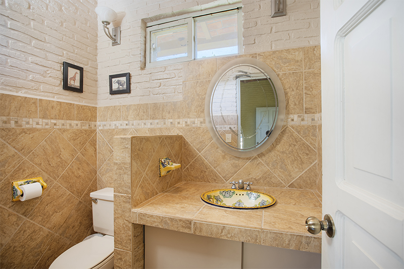Home For Sale in Vista del Lago