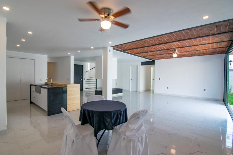 Home For Sale in San Juan Cosala