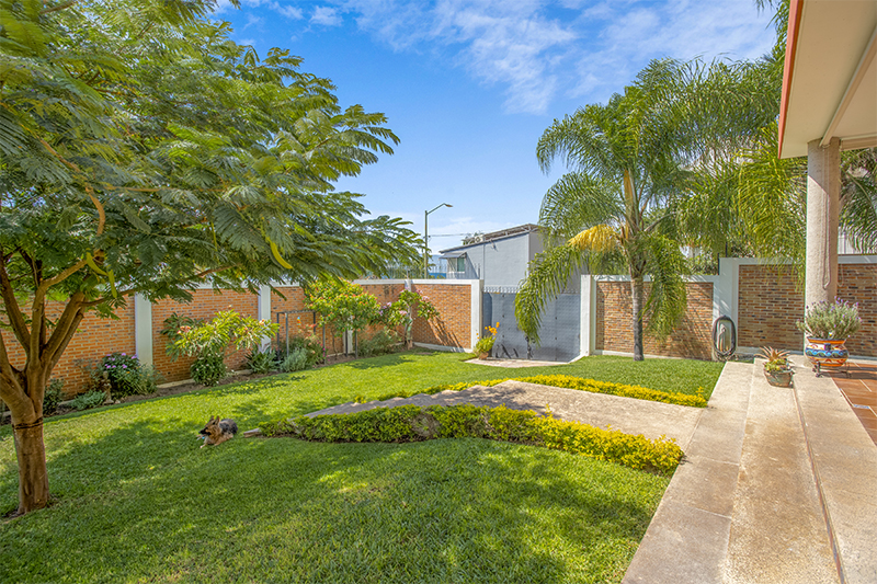 Home For Sale in San Juan Cosala