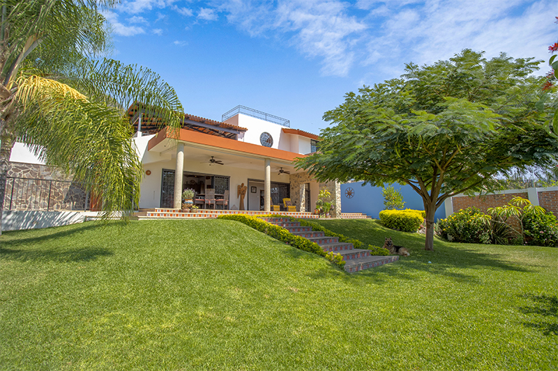 Home For Sale in San Juan Cosala