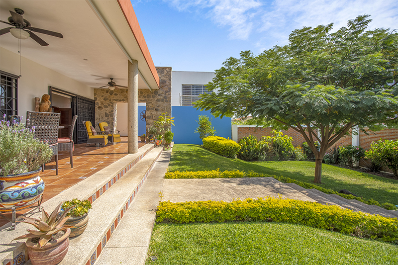 Home For Sale in San Juan Cosala