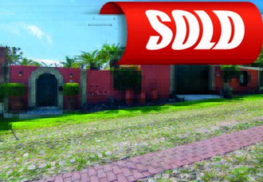 Home for sale in Vista del Lago