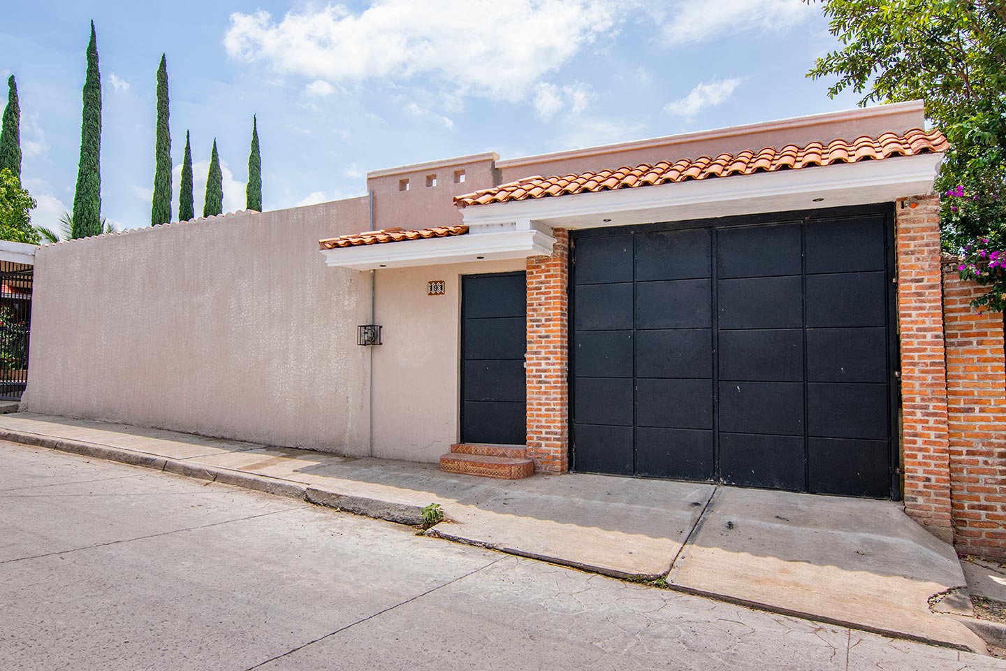 37245 Casa Don  - Home